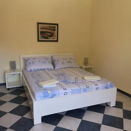 Apartment Jolic Brodarica (Sibenik-Knin)