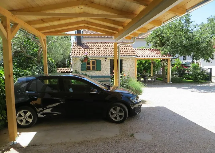 Jolic * Brodarica (Sibenik-Knin)