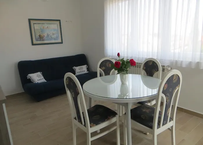 Jolic * Brodarica (Sibenik-Knin)